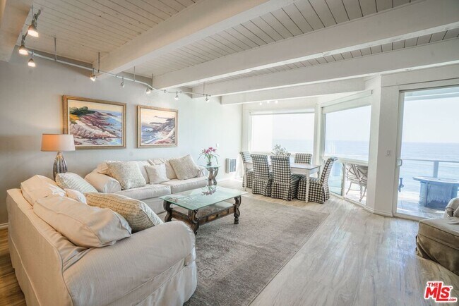 Foto del edificio - 11876 BEACH CLUB Way