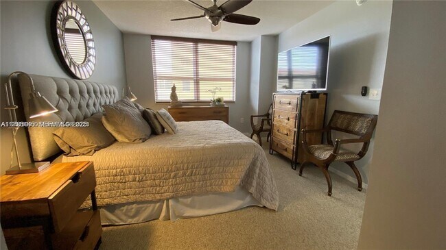 Building Photo - 2080 S Ocean Dr