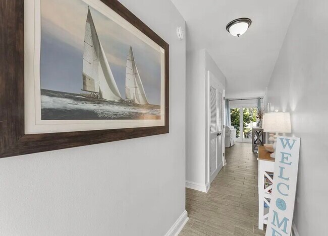 Foto del edificio - 485 Gulf Shore Dr