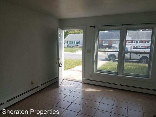 Building Photo - 3 br, 1 bath House - 71 Simonds Dr.