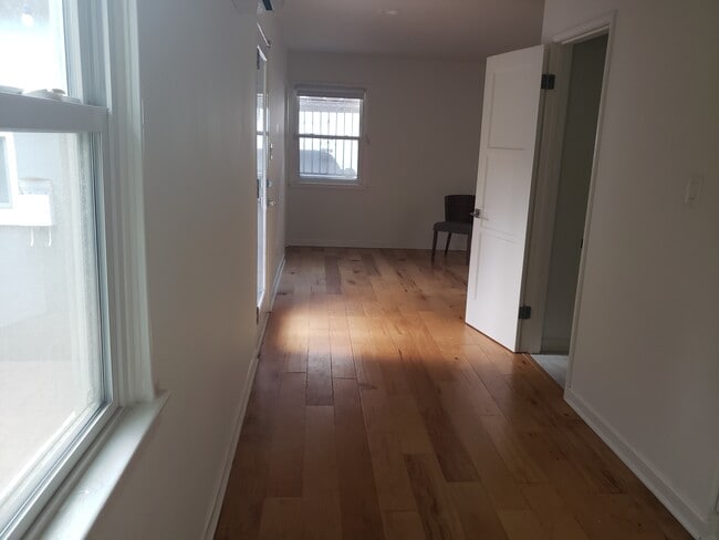 director ejecutivo 2 - 503 Bay St