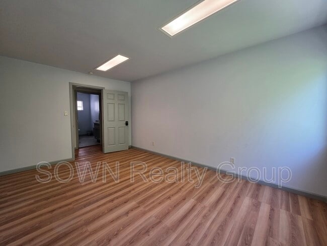 Building Photo - 436 E William St