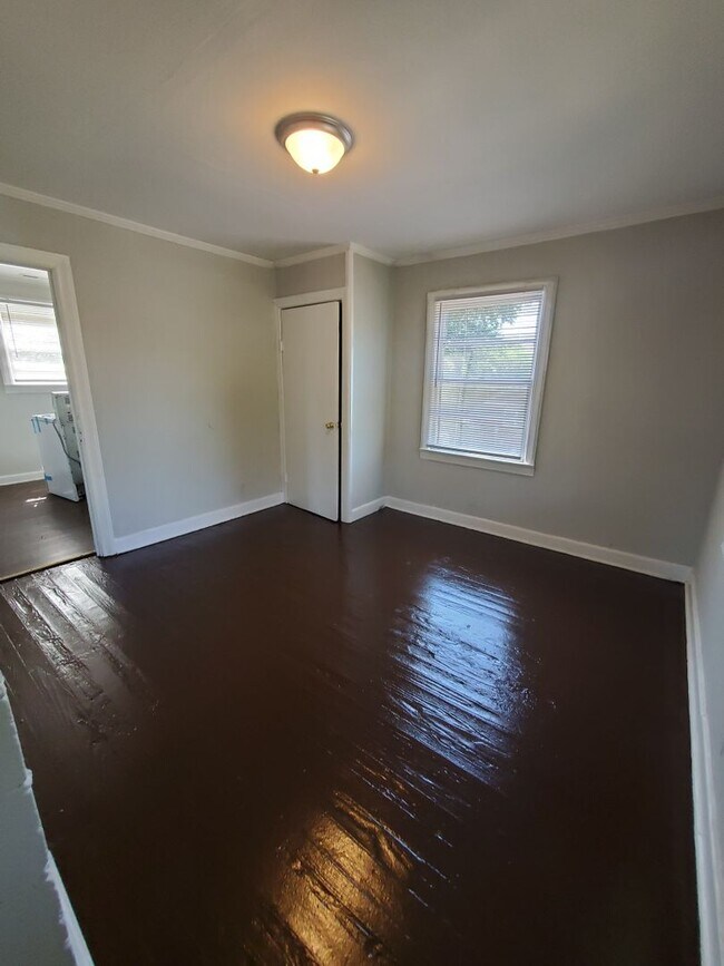 Foto del edificio - 1245 Hattie Ave