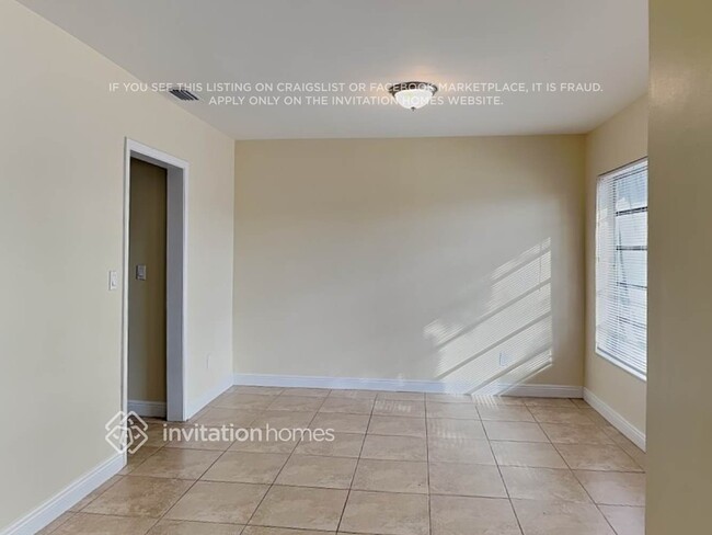 Building Photo - 1141 NW 75th Ave