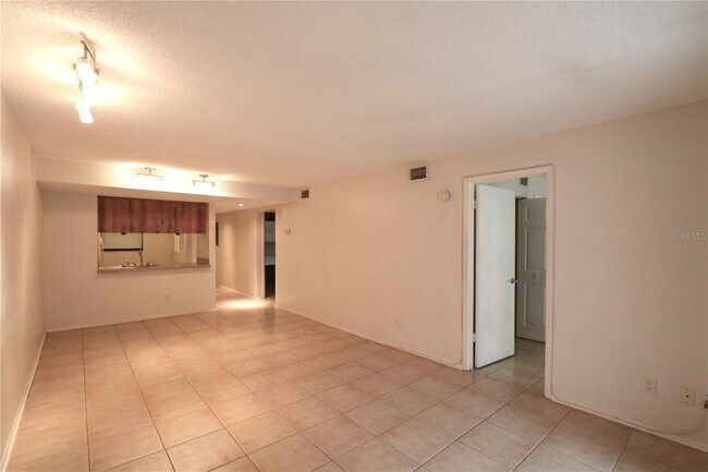 Foto del edificio - 4957 Puritan Cir
