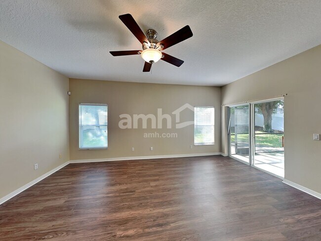 Foto del edificio - 2555 Azzurra Ln