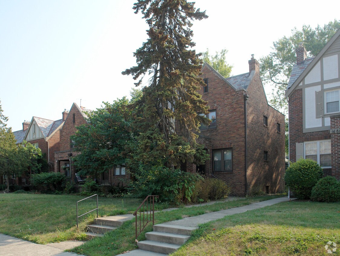 Primary Photo - 1692-1698 Wyandotte Rd