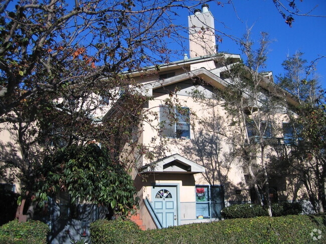 Building Photo - 1310 Neilson St