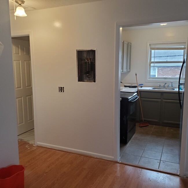 Foto del edificio - 2-Bedroom at 72 Chesnut St., Norwalk, CT