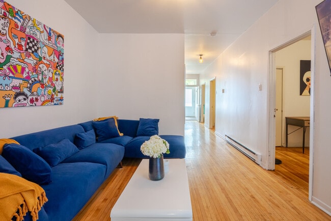 Building Photo - 4837 Rue Clark