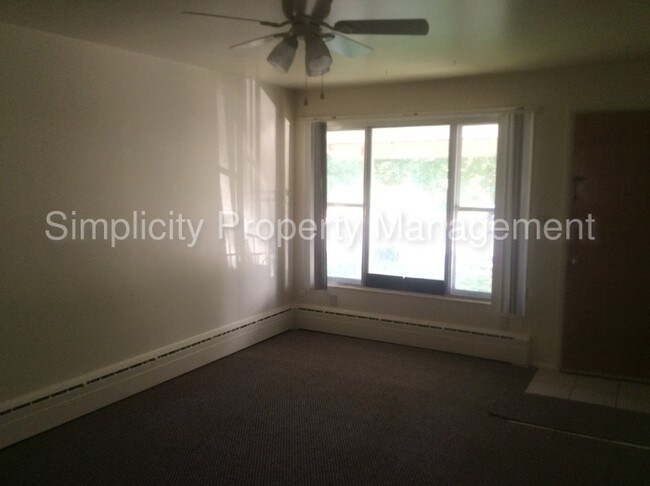 Building Photo - 484 38th St