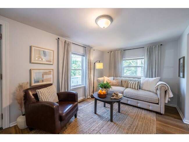 Foto del edificio - 145 Griffeth St