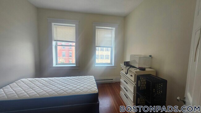 Foto del edificio - 887 Huntington Ave