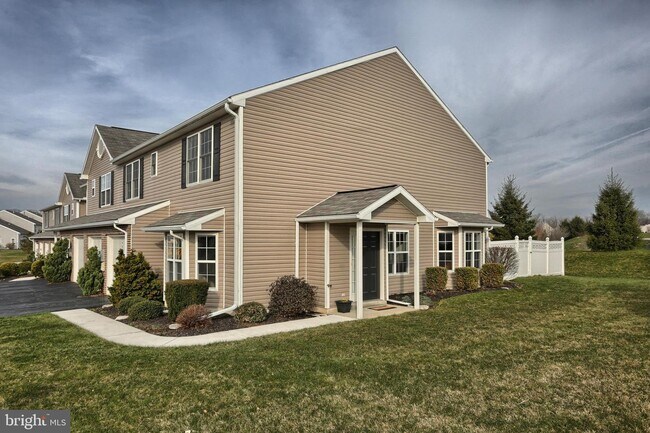 Foto del edificio - 150 Merlin Dr