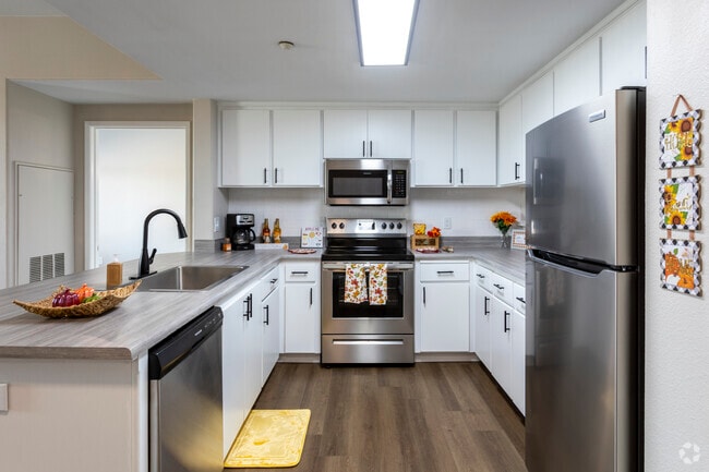 Stunning Penthouse Residences Fresno image