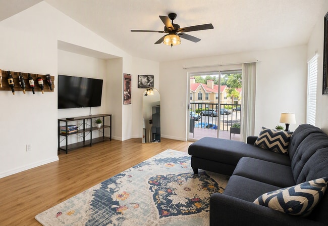 Building Photo - 9481 Highland Oak Dr
