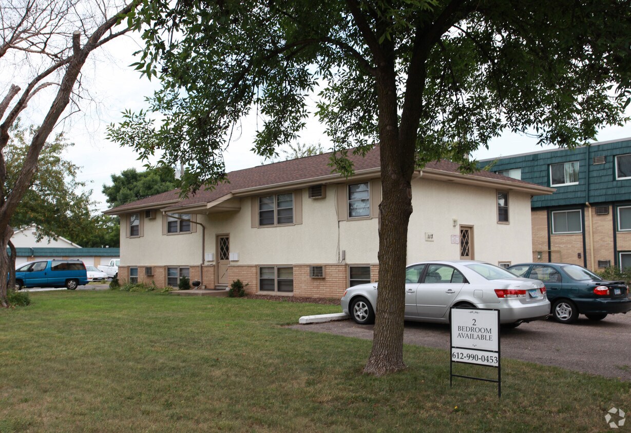 117125 7th Ave, Osseo, MN 55369 Apartments in Osseo, MN