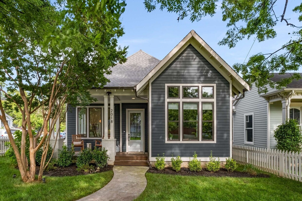 Primary Photo - 2018 10th Ave S