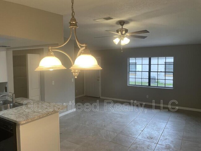 Building Photo - 3089 St Paul Dr