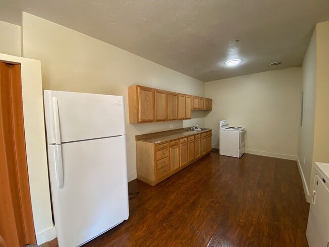 Foto del edificio - 301 E Weidman St