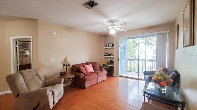 Foto del edificio - 5509 Legacy Crescent Pl