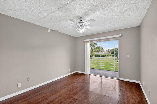 Foto del edificio - 2200 Springdale Blvd