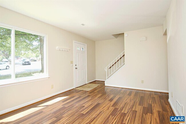 Building Photo - 274 Albert Ct