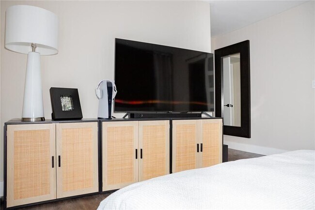 Foto del edificio - 3375 N Country Club Dr