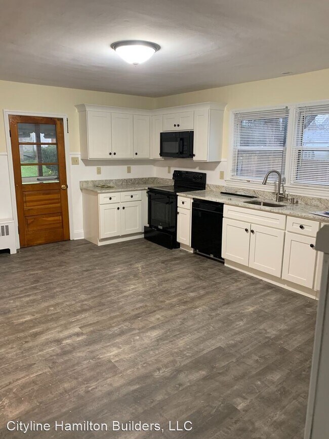 Foto del edificio - 4 br, 1 bath House - 32 N Front Street