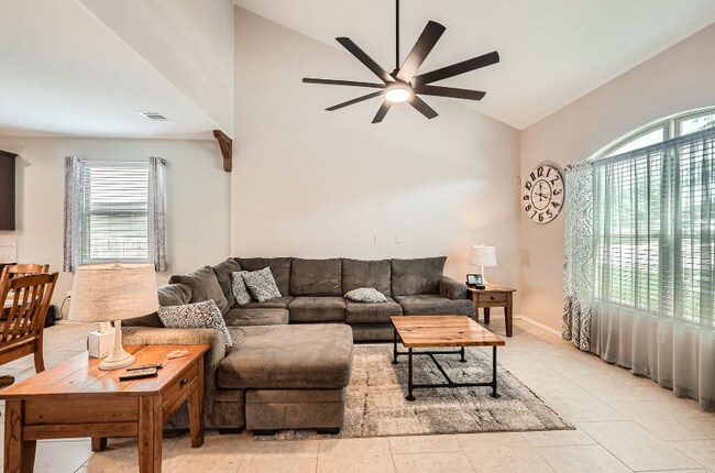 Foto del edificio - 220 Pebble Creek Ln