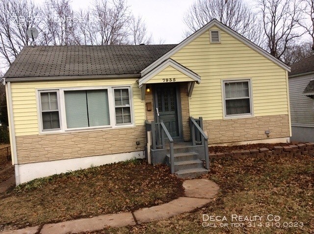 Primary Photo - 2 Bedroom House in Hanley Hills