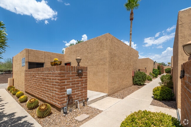 Building Photo - Riverside Suites