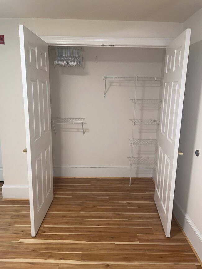 Building Photo - Warder Mansion