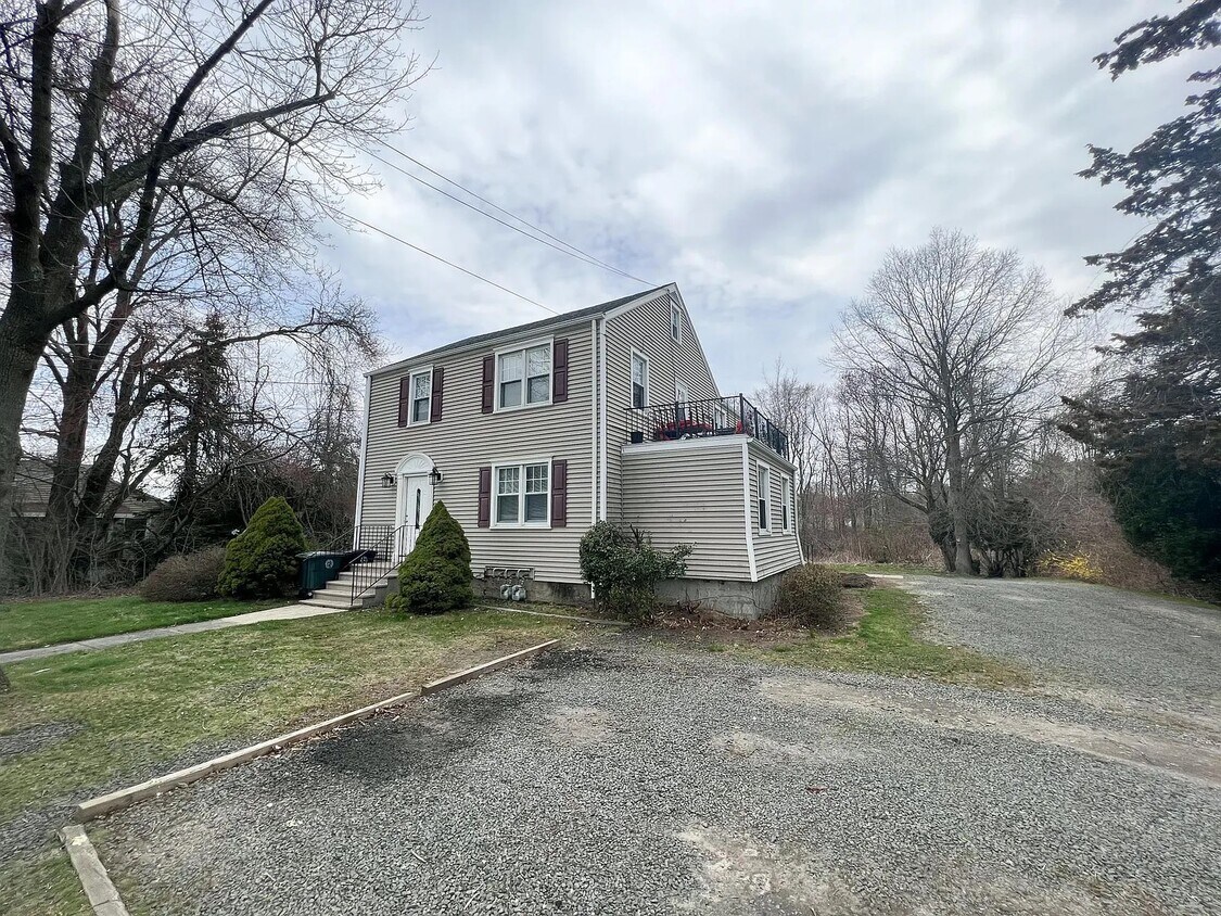 4151 High St Unit 1, Milford, CT 06461 Rentals in Milford at 4151