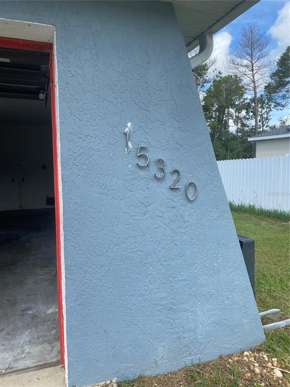 Foto del edificio - 15320 SW 43rd Avenue Rd