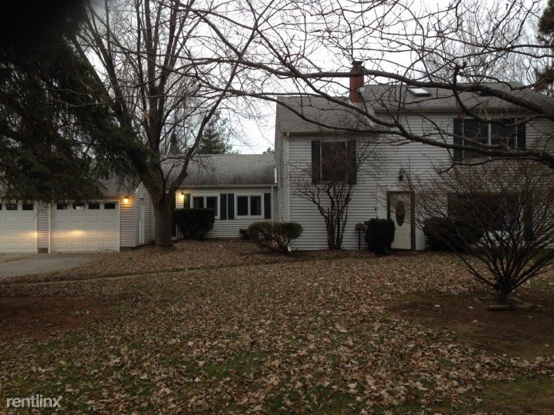 Primary Photo - 44050 Stassen Ave
