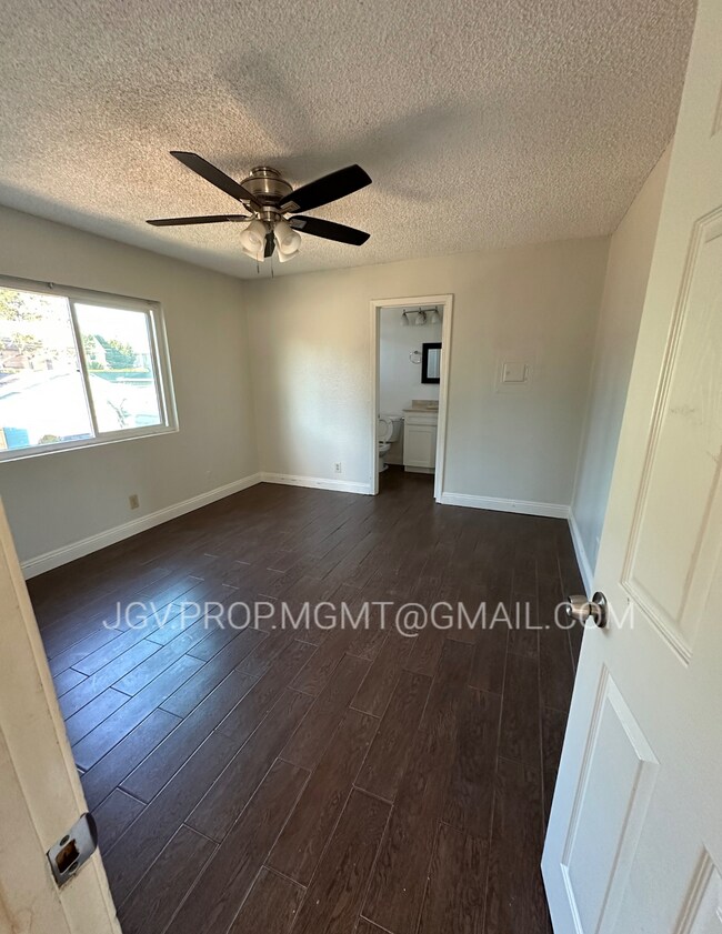 Foto del edificio - 7620 Newlin Ave