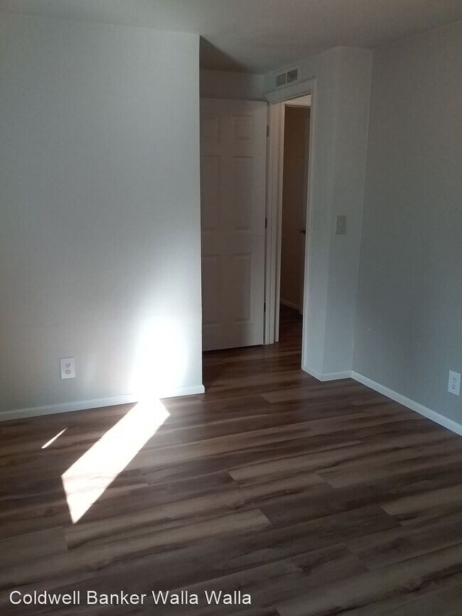 Foto del edificio - 3 br, 2 bath House - 528 Washington St.