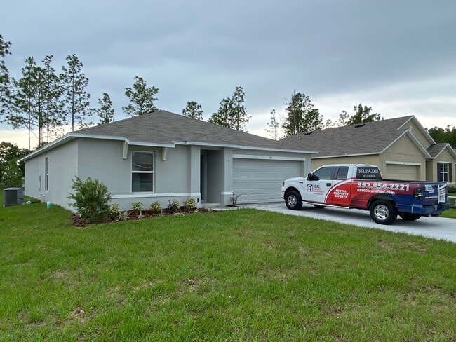 Building Photo - Not Ready for Showings until BEGINNING OF FEBRUARY... Desirable Lake Diamond Subdivision 4/2/2 **...