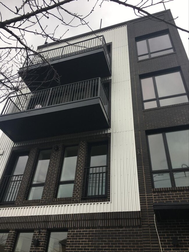 Building Photo - 3405 Farragut Rd