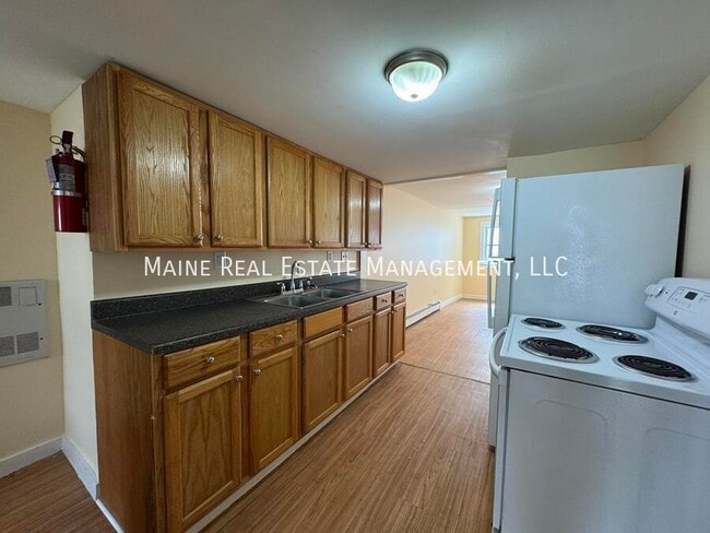 Foto del edificio - 206 Maine Ave