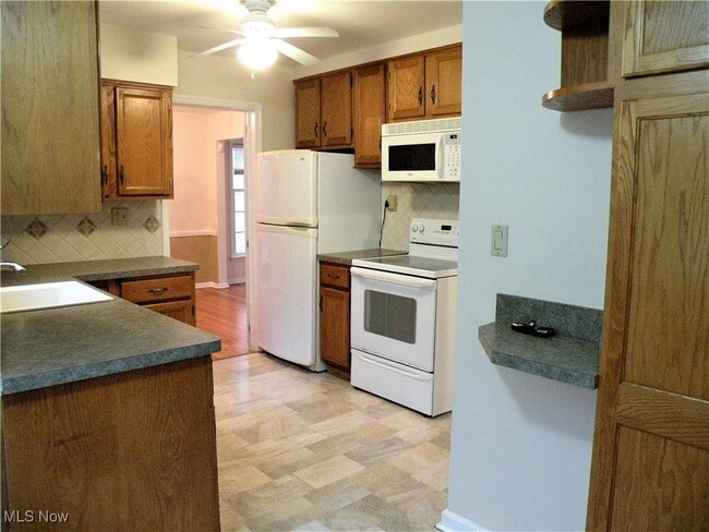 Building Photo - 21216 N Park Dr