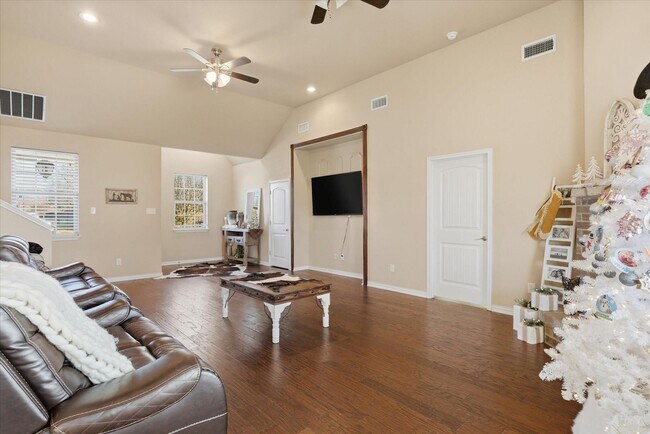 Foto del edificio - 1720 Elk Run Dr