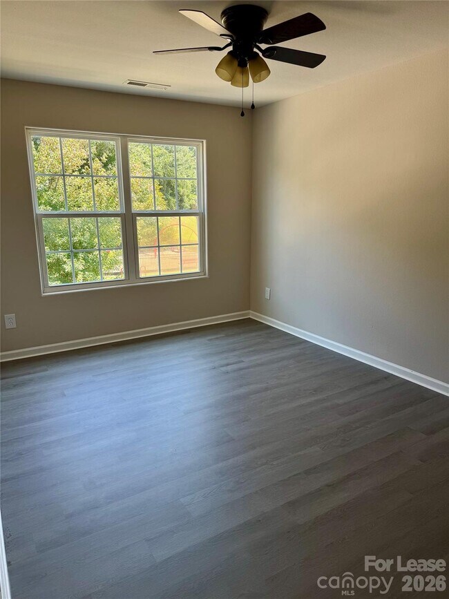 Building Photo - 937 Joselynn Drive