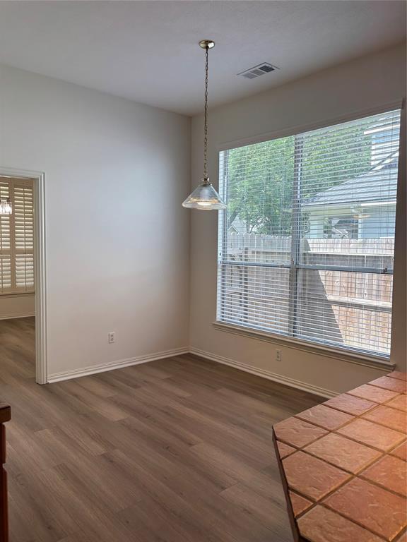 Building Photo - 15710 Tylermont Dr