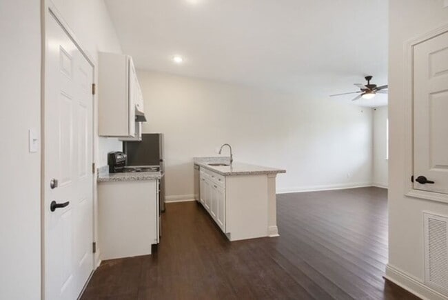 Foto del edificio - 3251 St Ferdinand St