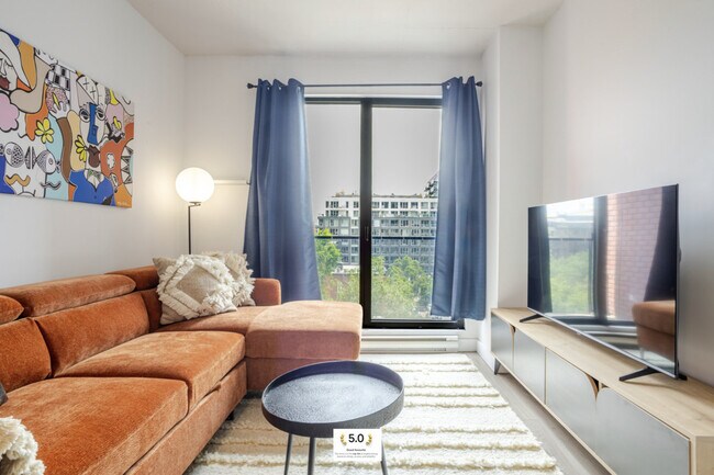 Building Photo - 517 Rue Saint-Henri