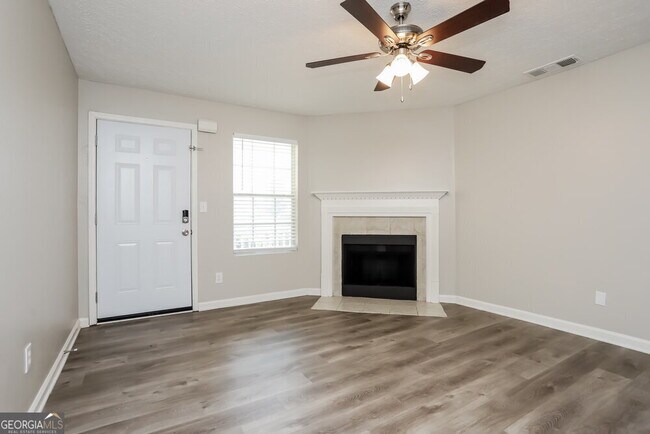 Building Photo - 139 Woodwind Way