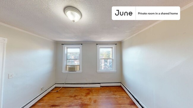 Building Photo - Room in Shared 5 bed/2 bath home