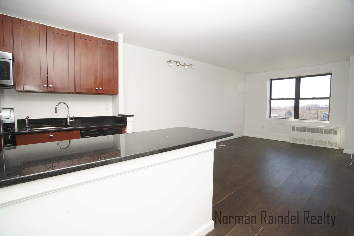 Foto principal - 829 Greenwood Ave